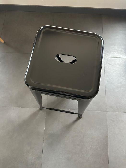 Черен Метален Бар Стол с 2г гаранция и доставка до еконт