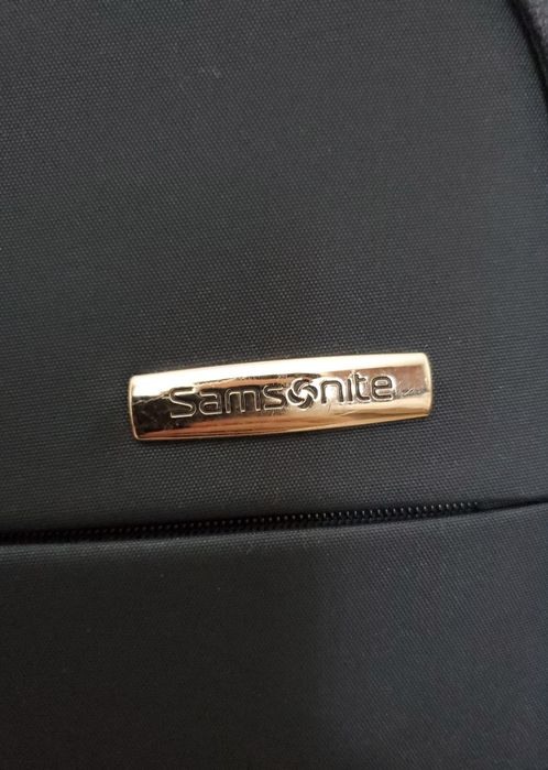 Продам большой чемодан Samsonite