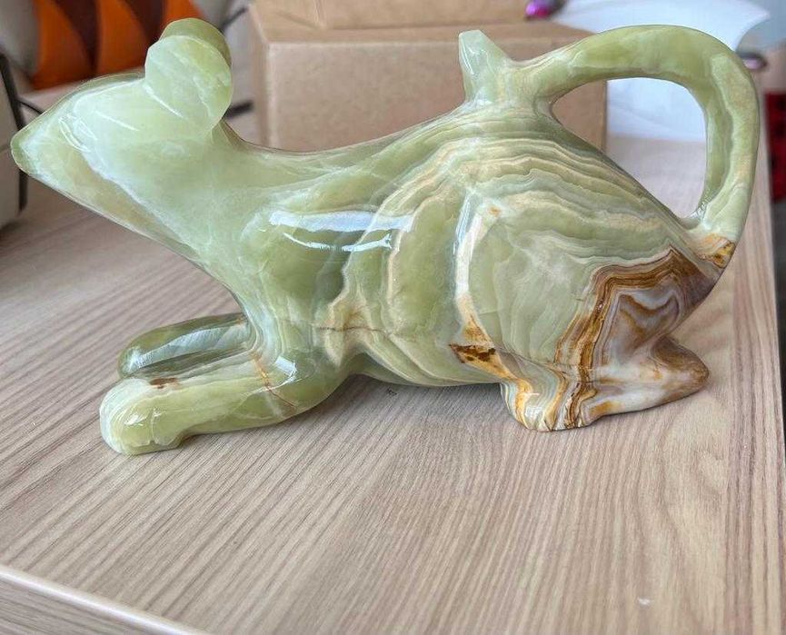 Статуэтка из оникса