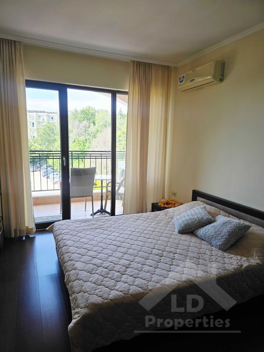 Обзаведен двустаен апартамент, Златни пясъци