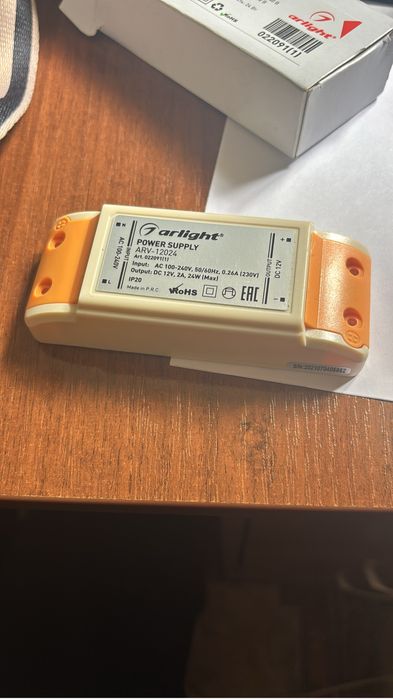 Преобразователь напряжения