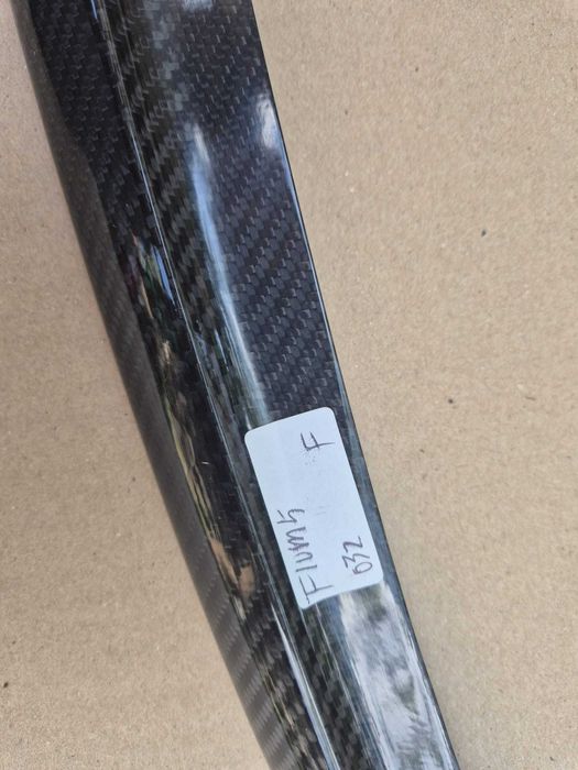 Eleron portbagaj BMW F10 model M5 cu fibra de carbon