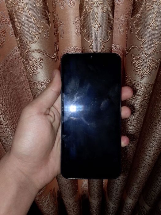 Samsung A15 xotirasi 128/6 telefon ideal xolatda