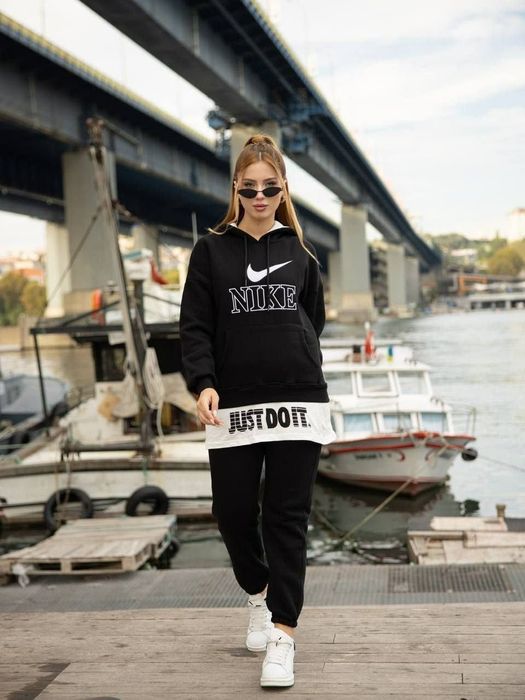 Compleu dama diferite modele