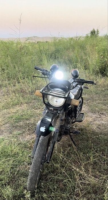 Мотоцикл 200 куб