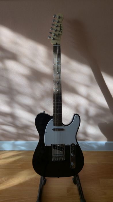 Продам электрогитару Squier by Fender Telecaster (2022 год)