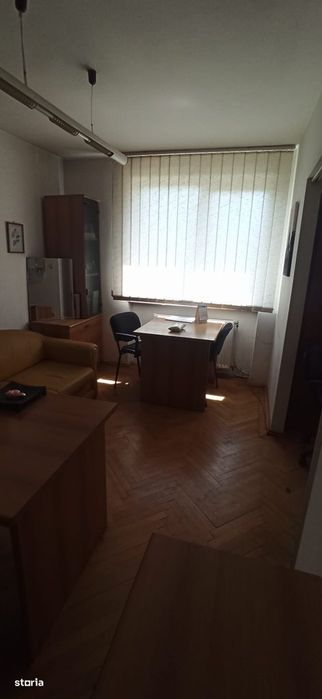 apartament 3 camere , etaj 1, langa tribunal