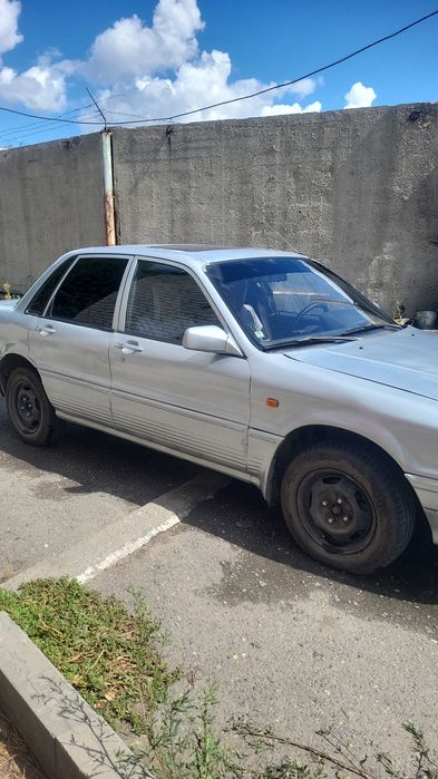 Митсубиси галант