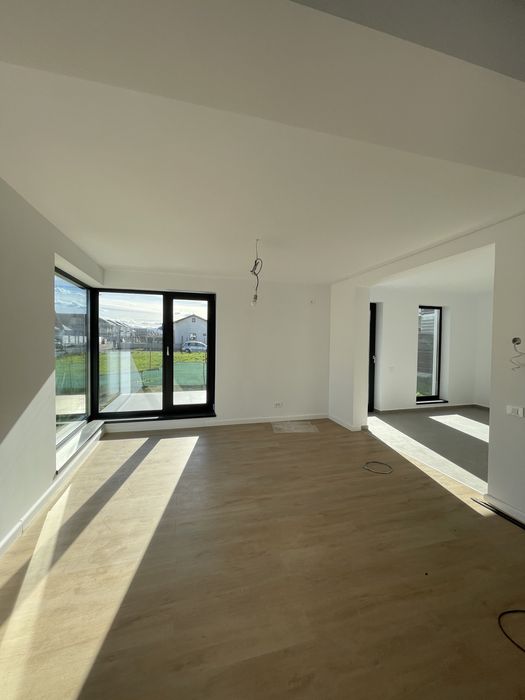 Casa/vila tip duplex