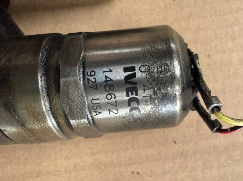 Injector camion Iveco Cursor 10 Cursor 13 Bosch - Piese Iveco originale