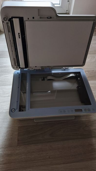 Vând imprimanta HP deskjet 4200e