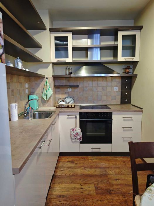 Дава се под наем Двустаен апартамент в Стара Загора, Три чучура - център - 70 кв.м за 357 € - Снимка #2