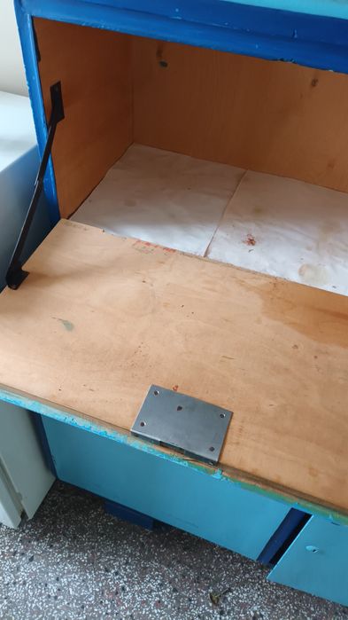 Bufet vechi de bucatarie