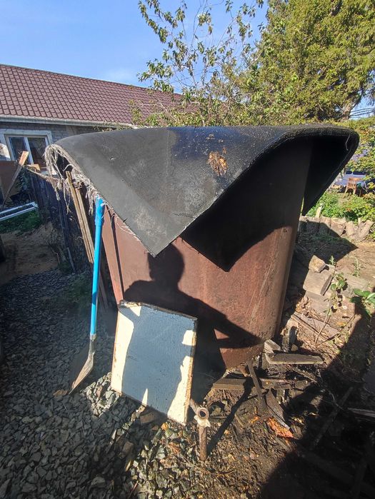 Металлический бак