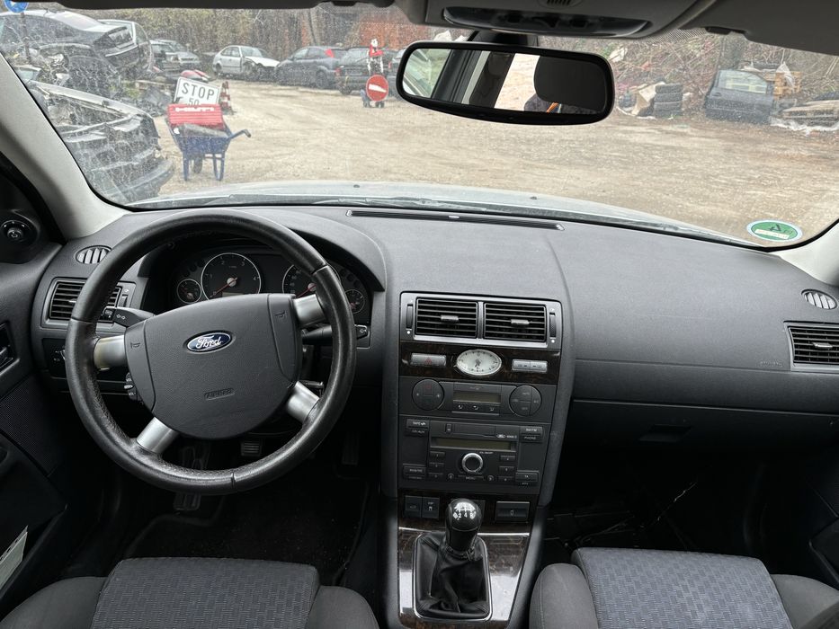 Форф Мондео 2.0д теглич chia за части. Може и цял.