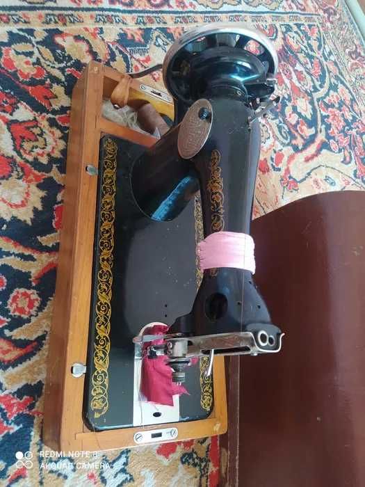 Швейная машина продам