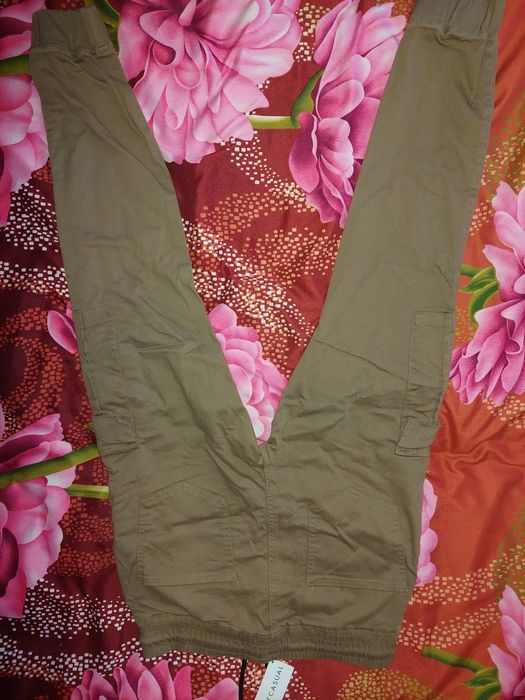 Продам новые подростковые штаны