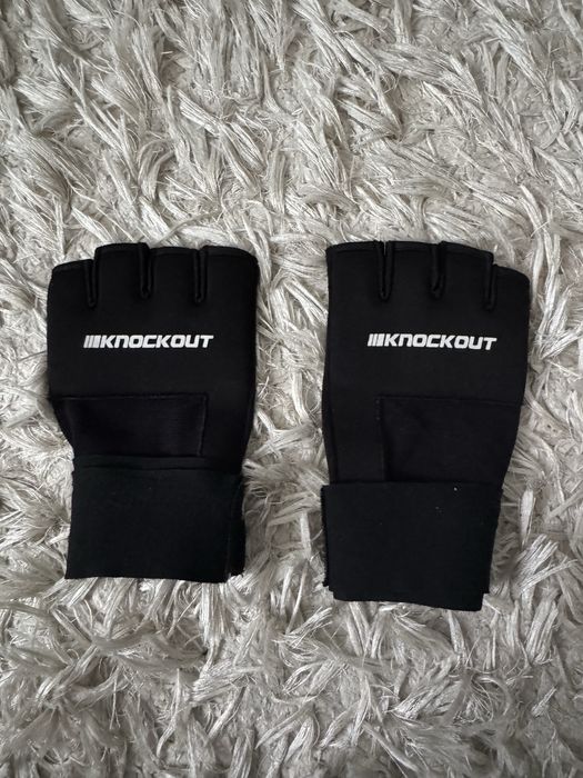 Bandaje tip mănușă cu gel knockout