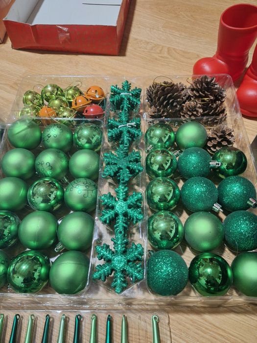 Vand decorațiuni brad craciuni