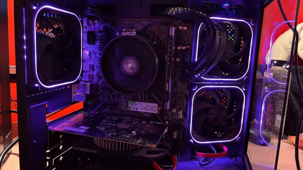 PC Gaming GTX 1650 / Ryzen 5 / 16GB / SSD NVMe + HDD / RGB / Windows