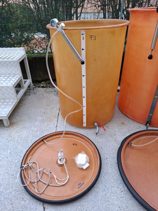 Butoi fibra de sticla pentru vin