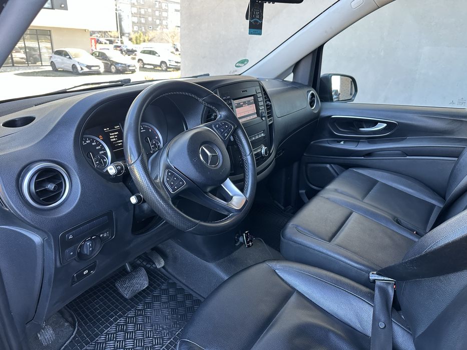 Mercedes Vito Tourer Long 8+1