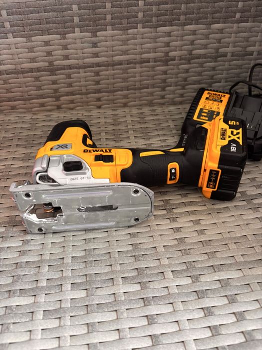 Pendular dewalt DCS335