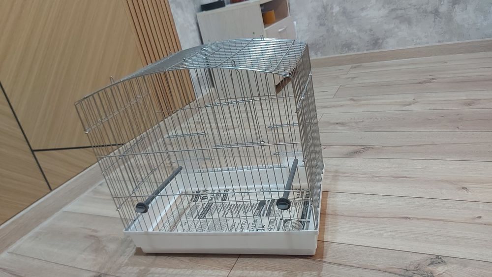 Продам клетку для попугая