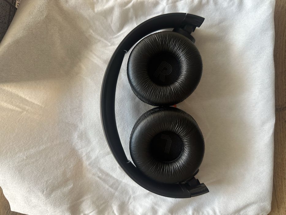 JBL 520BT в отличном состоянии