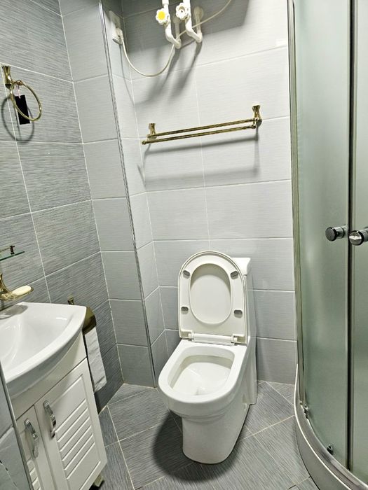 Вокзал.Сдаётся 2х комнатная Люкс в Новостройке. KARAVAN магазин