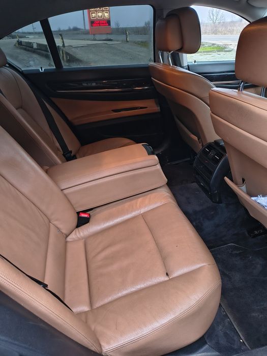 Vand urgent bmw seria 7 in stare foarte buna fara nicio problema