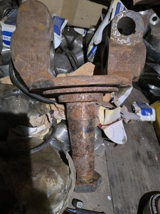 Продам цапфу ФАВ J6