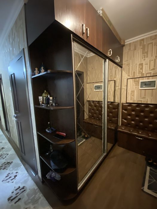 Шкаф и честер в хорошем состоянии