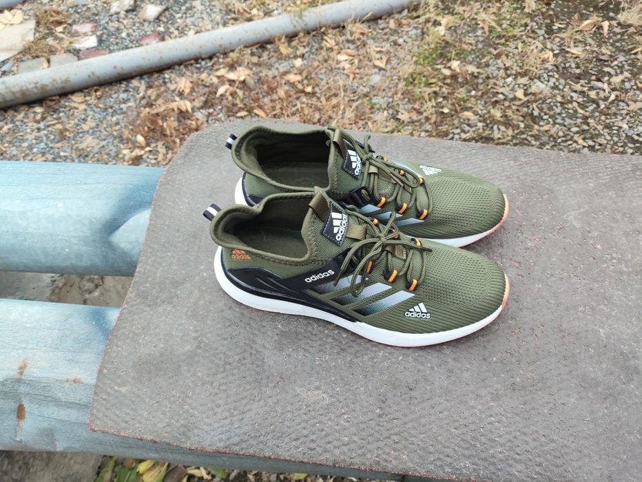 Кроссовки летние