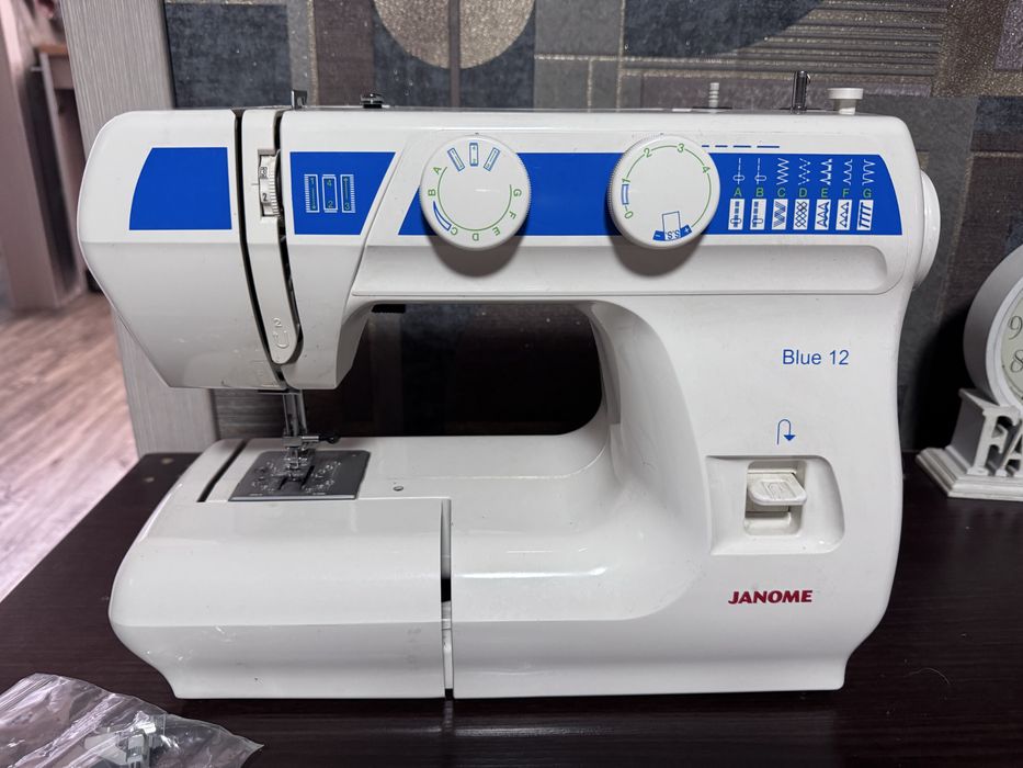 Швейная машинка janome