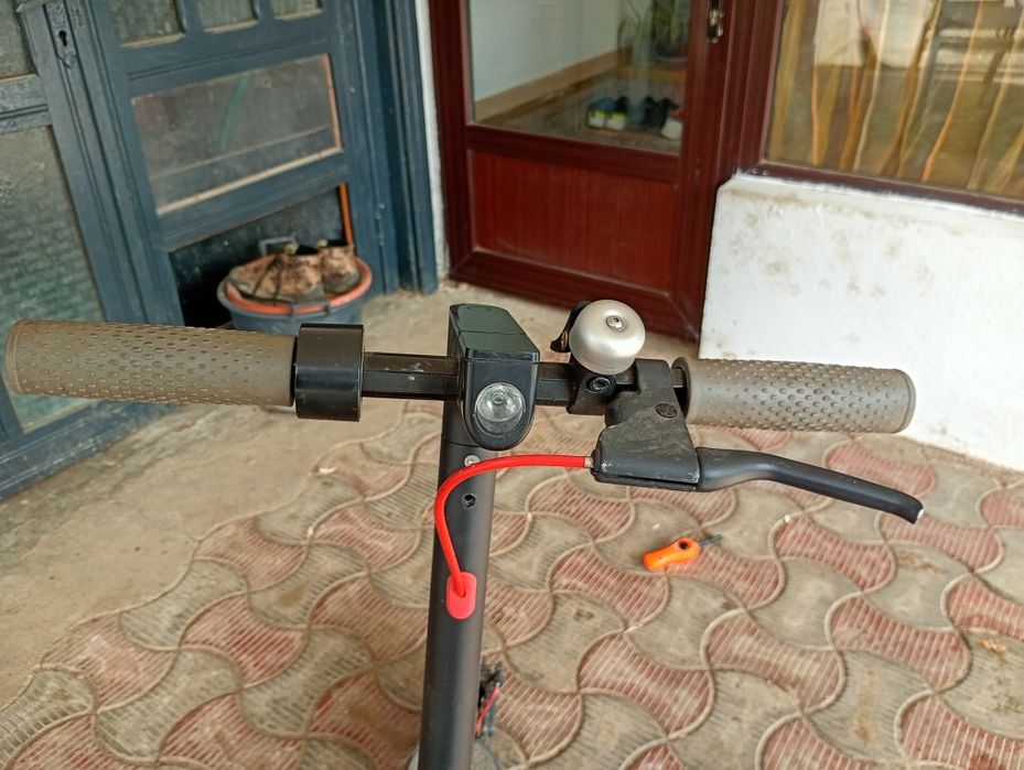 Vand trotineta electrica
