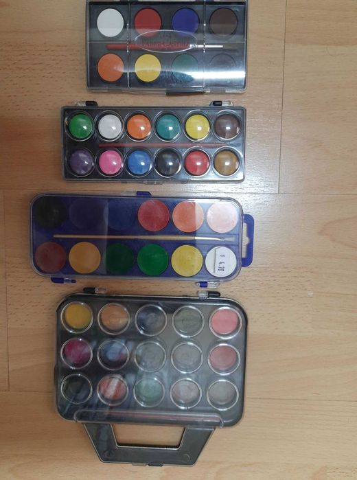 Водни боички с четки Faber-Castell и други