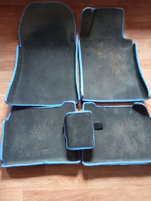 EVA полики на 124мерседес