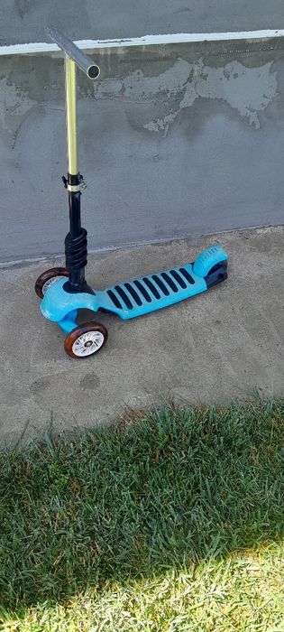 Trotineta bună de vanzare