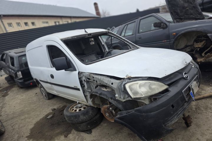 Aripa spate stanga Opel Combo 2001 1.7 DTI MT (75 hp)