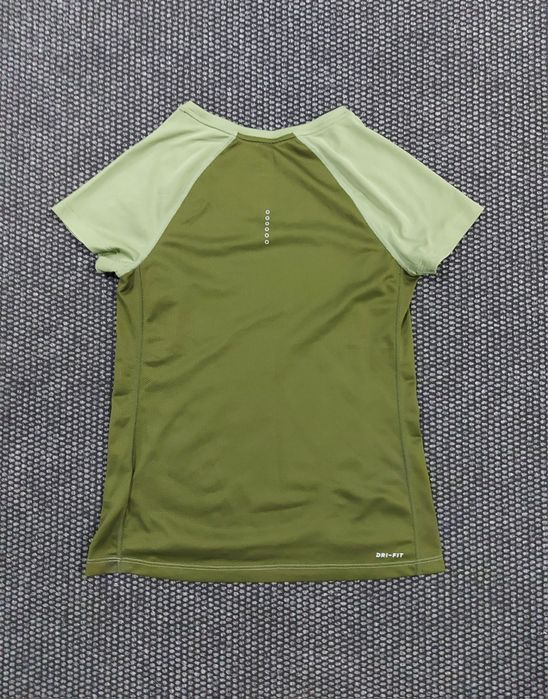 Nike тениска дамска XS