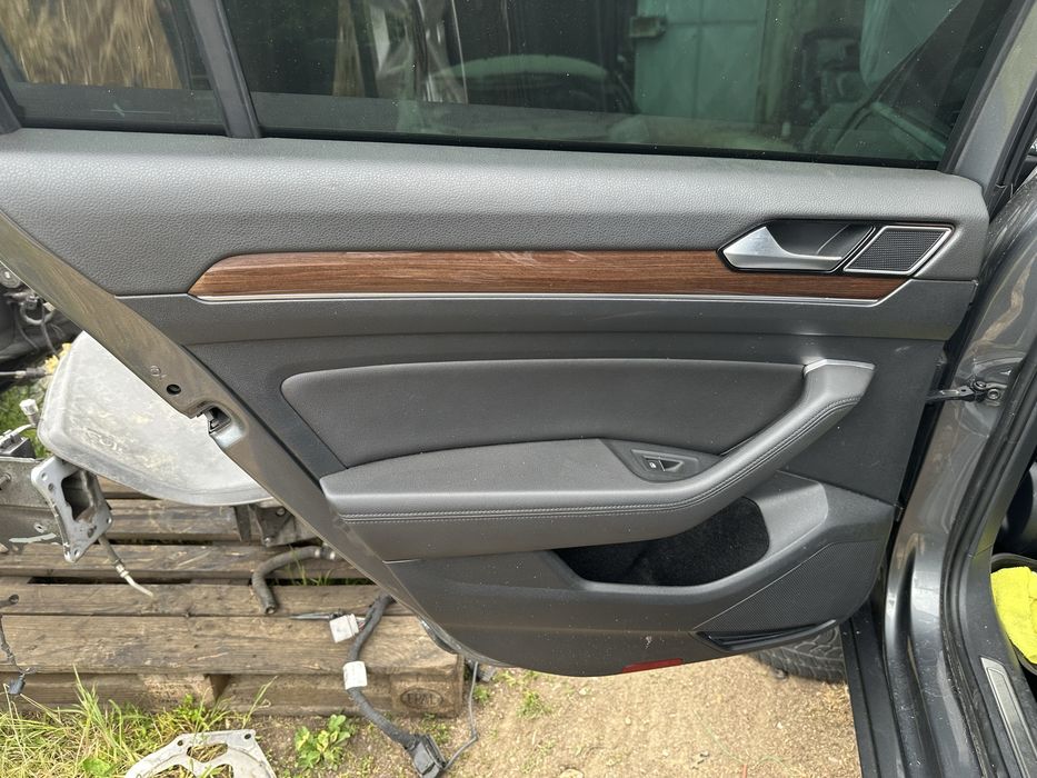 Trimuri iluminate aluminiu mahon Vw Passat B8 break combi variant 2015-2023