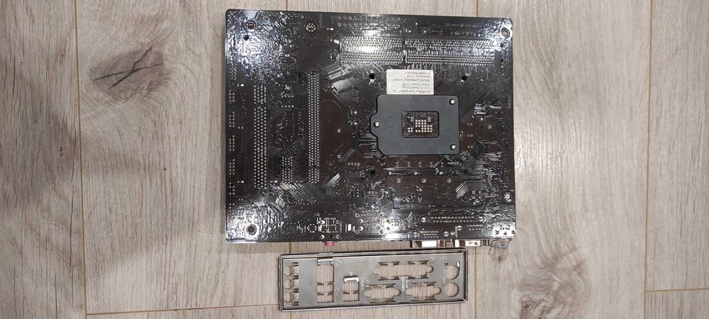 Материнская плата 1155