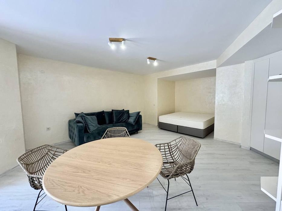 Продава се Едностаен апартамент в Бургас, Център - 45 кв.м за 1456 €/кв.м - Снимка #3