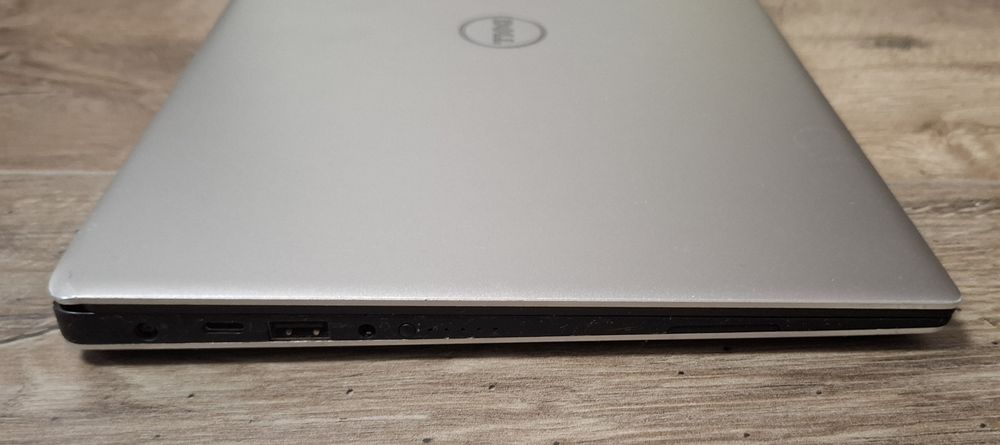 Лаптоп Dell XPS 13 9360 Нова Батерия