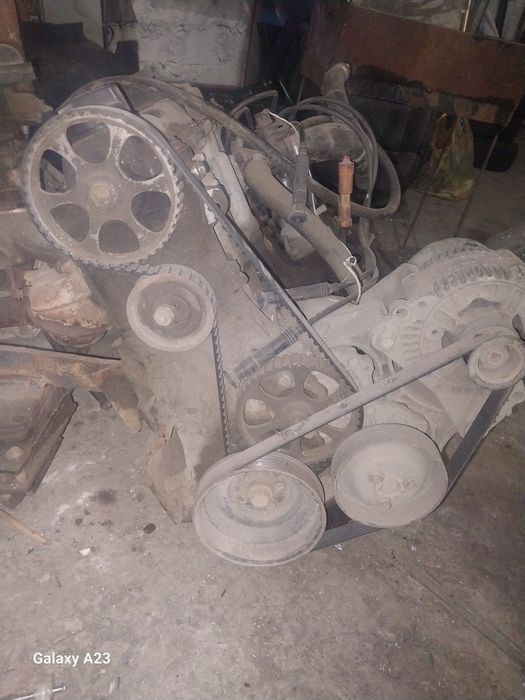 Продам двиготель с навесным б3 б4