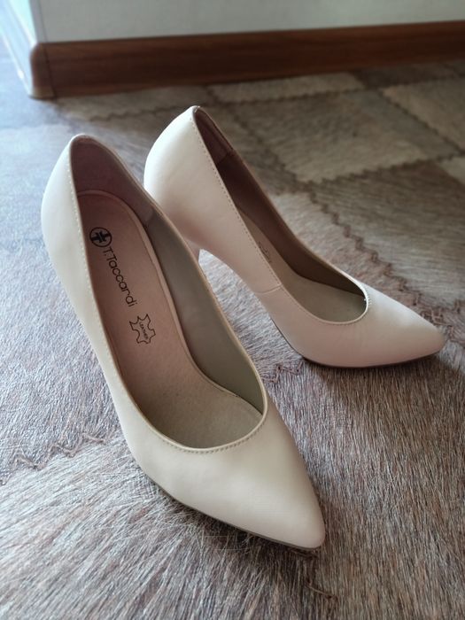 Новые туфли р-р 36-37