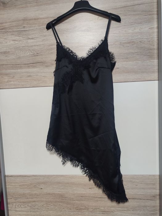 Рокля по модел на Zara