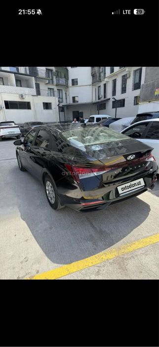 Hyundai elantra 2021