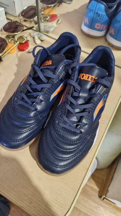 Кроссовки / футбольная обувь